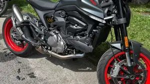 Ducati Monster 937 + (2021 - 25)  (13)