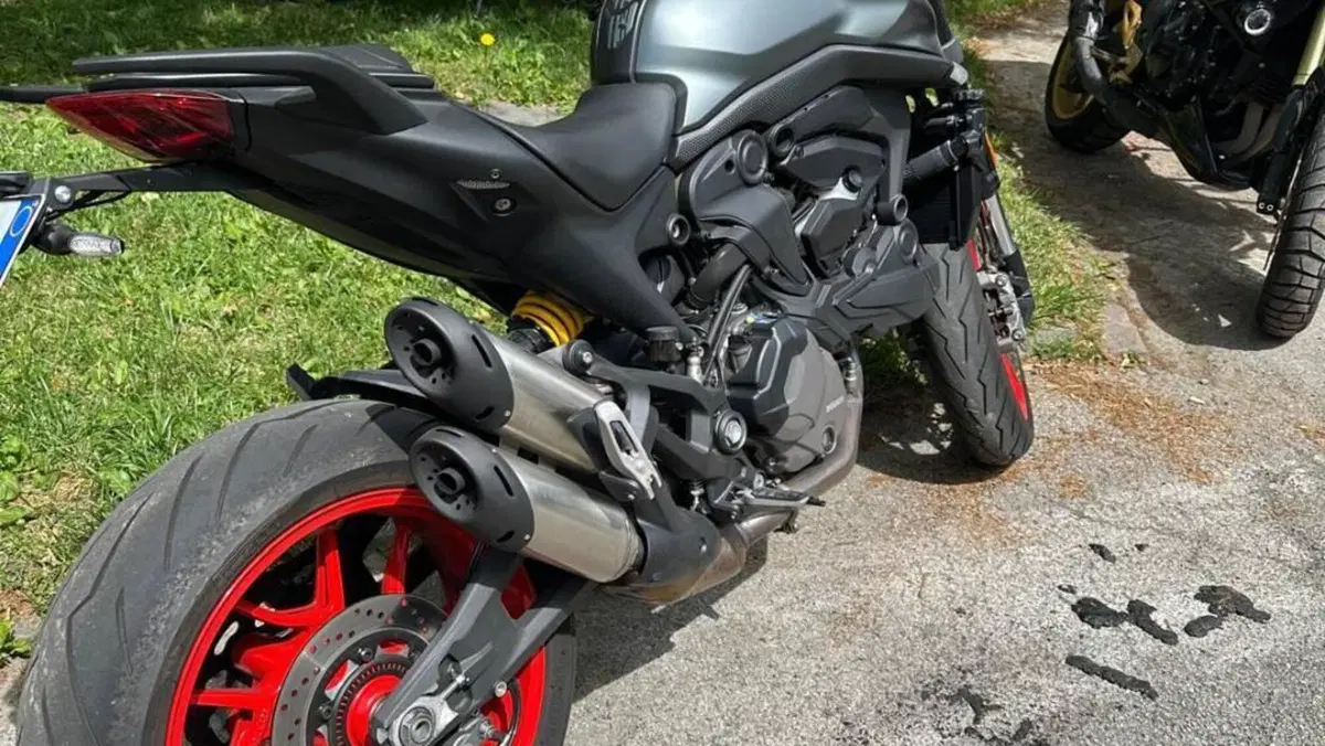 Ducati Monster 937 + (2021 - 25)  (14)