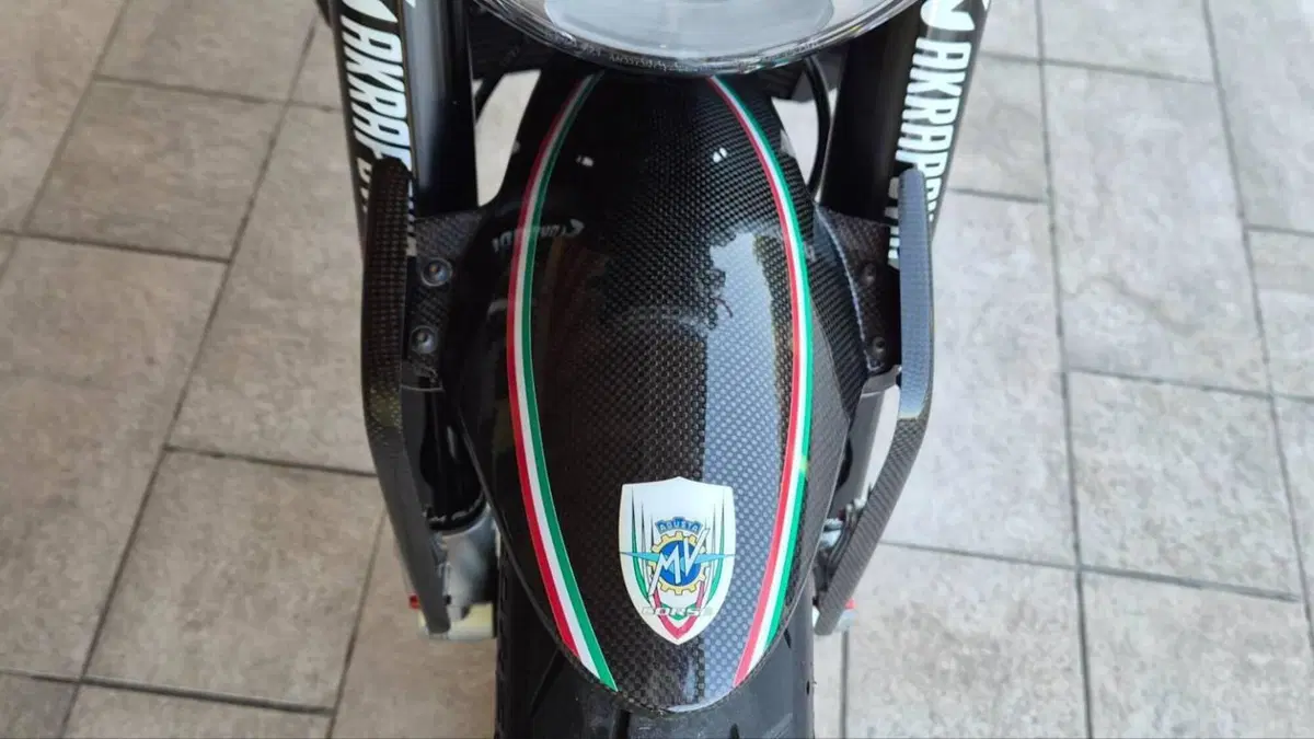 MV Agusta Brutale 800 RR (2017 - 20)  (6)