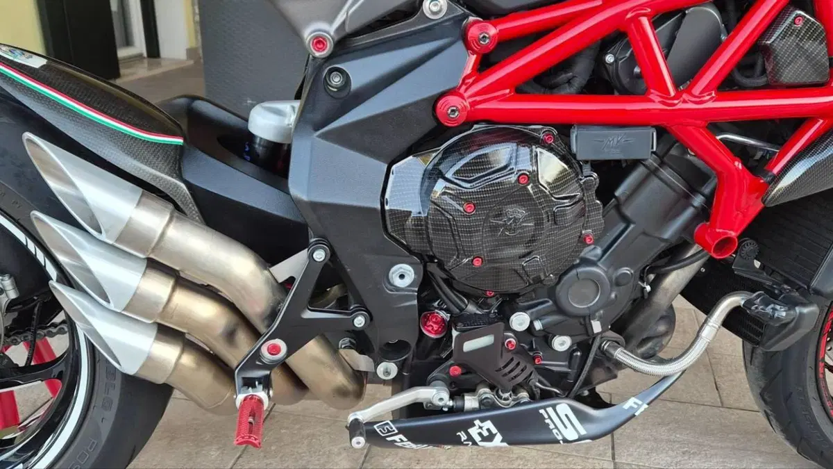 MV Agusta Brutale 800 RR (2017 - 20)  (8)