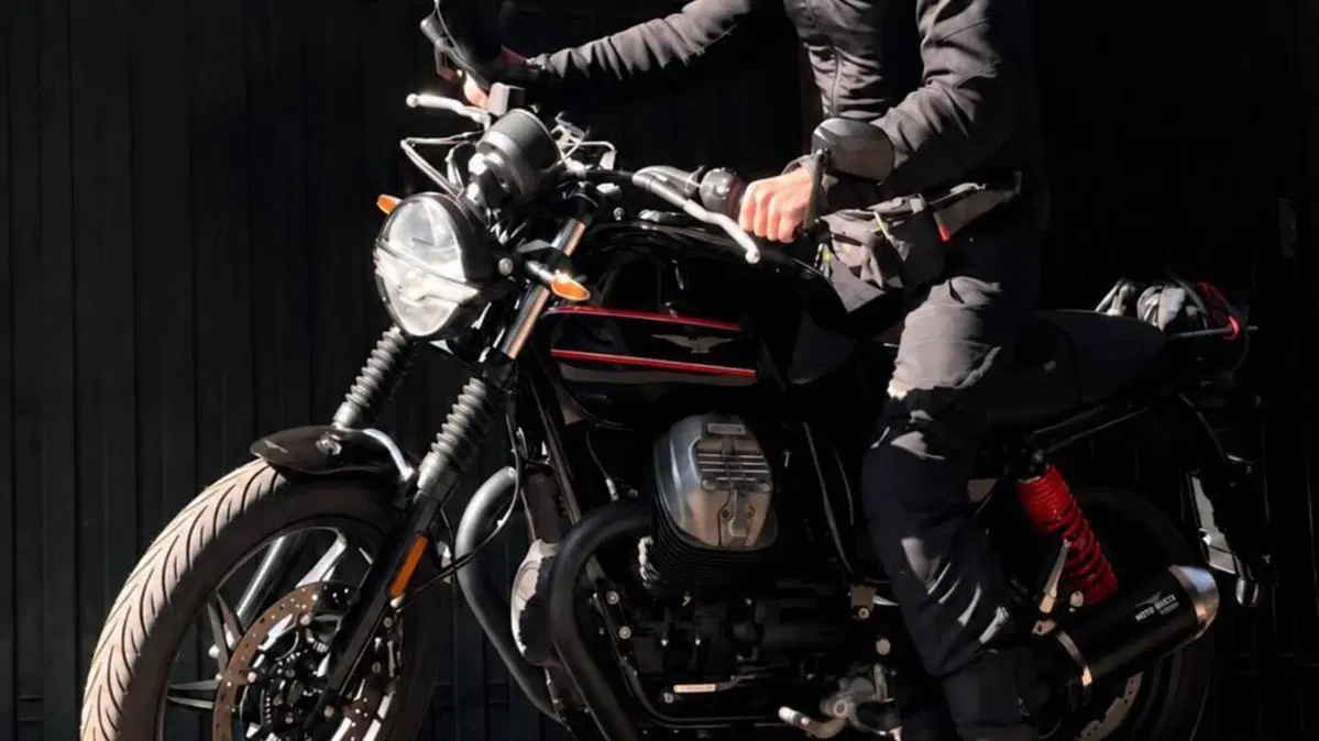 Moto Guzzi V7 Stone Special Edition (2022 - 25)  (5)