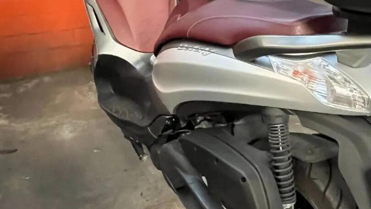 Piaggio Beverly 350 ABS (2016 - 20)  (2)
