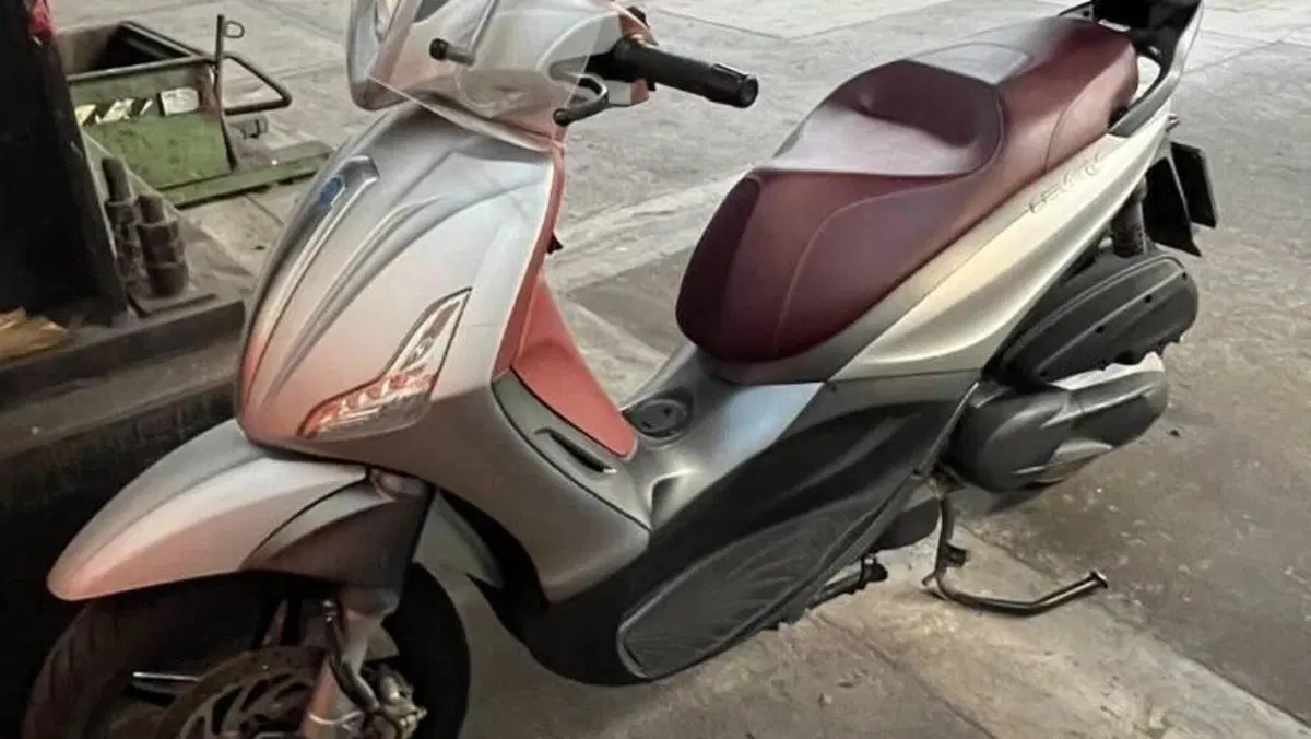 Piaggio Beverly 350 ABS (2016 - 20)  (4)