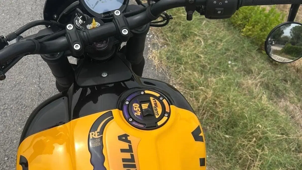 Royal Enfield Guerrilla 450 (2024 - 26)  (4)