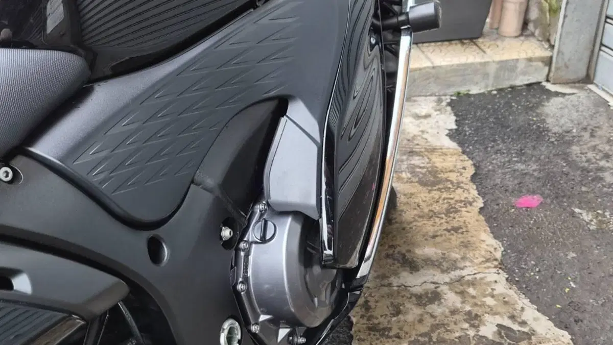 Suzuki GSX 1300 R Hayabusa (2025)  (9)