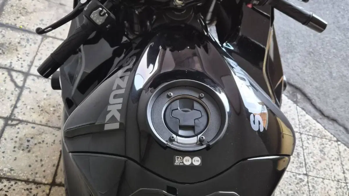 Suzuki GSX 1300 R Hayabusa (2025)  (11)