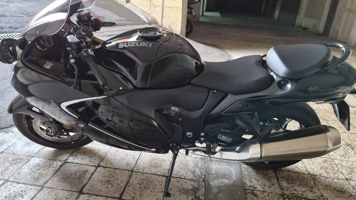 Suzuki GSX 1300 R Hayabusa (2025)  (13)