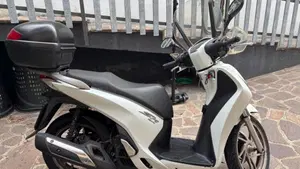 Honda SH 150i ABS (2013 - 16)  (6)