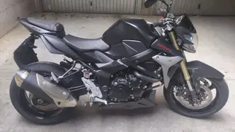 Suzuki GSR 750 Mat Black L.E. (2013 - 14) usata