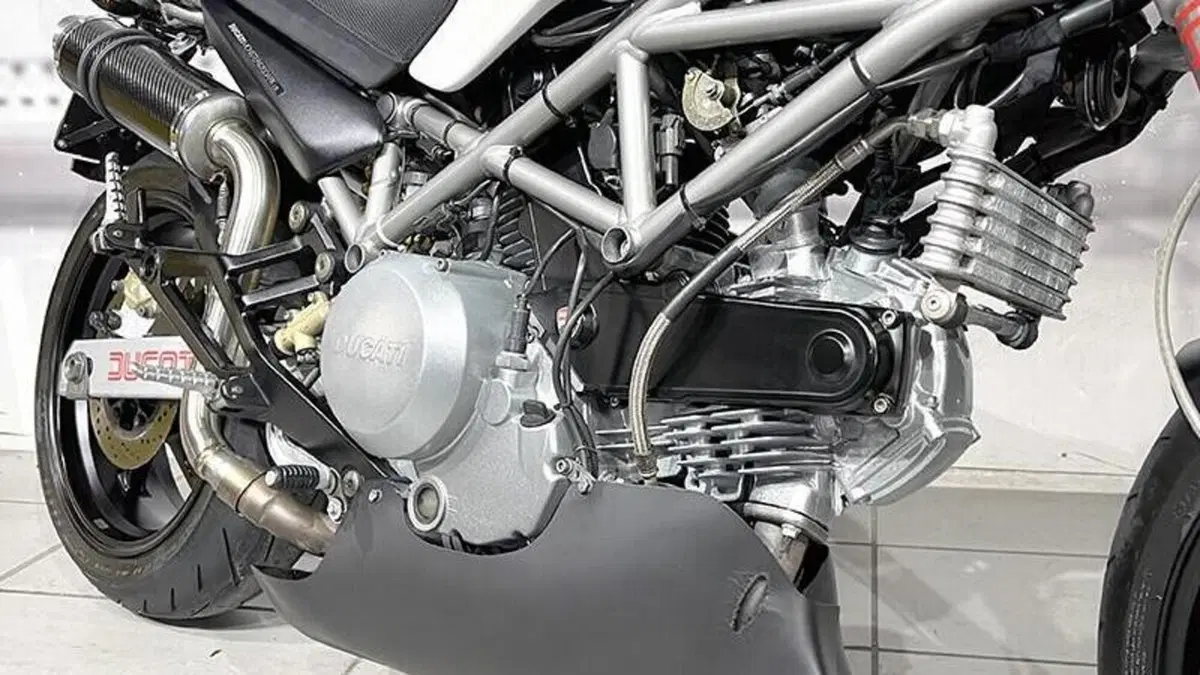 Ducati Monster 620 (2003 - 06)  (4)