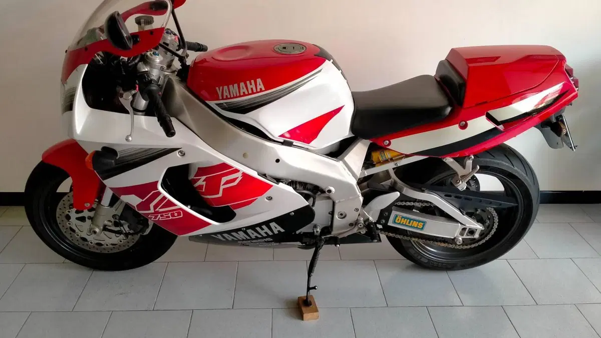 Yamaha YZF 750 R 