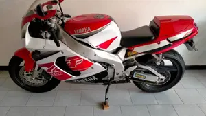 Yamaha YZF 750 R 