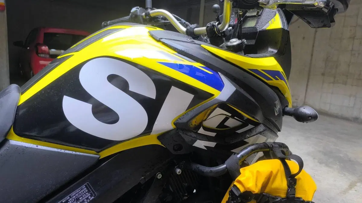 Suzuki V-Strom 650XT Explorer (2022 - 25)  (9)