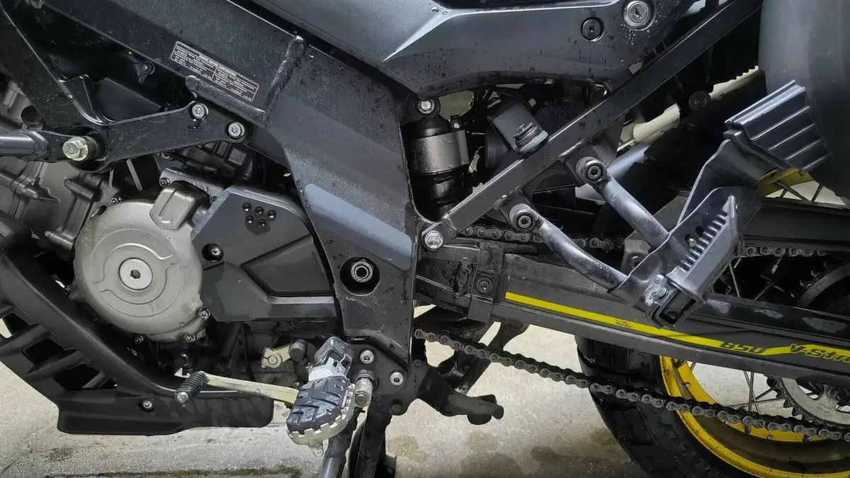Suzuki V-Strom 650XT Explorer (2022 - 25)  (11)