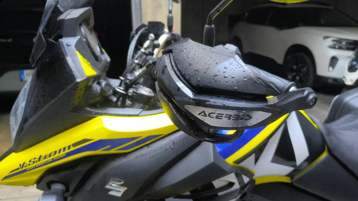 Suzuki V-Strom 650XT Explorer (2022 - 25)  (12)