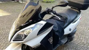 Kymco Downtown 300i (2009 - 17)  (2)