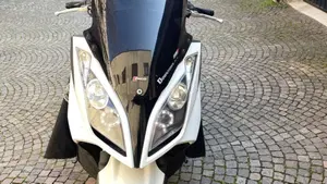 Kymco Downtown 300i (2009 - 17)  (3)