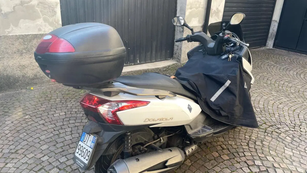 Kymco Downtown 300i (2009 - 17)  (4)