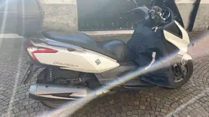 Kymco Downtown 300i (2009 - 17)  (6)
