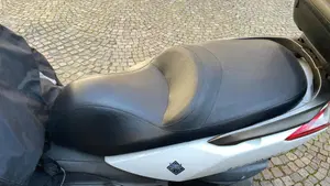 Kymco Downtown 300i (2009 - 17)  (8)