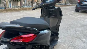 Piaggio Beverly 400 ABS-ASR (2021 - 24)  (5)