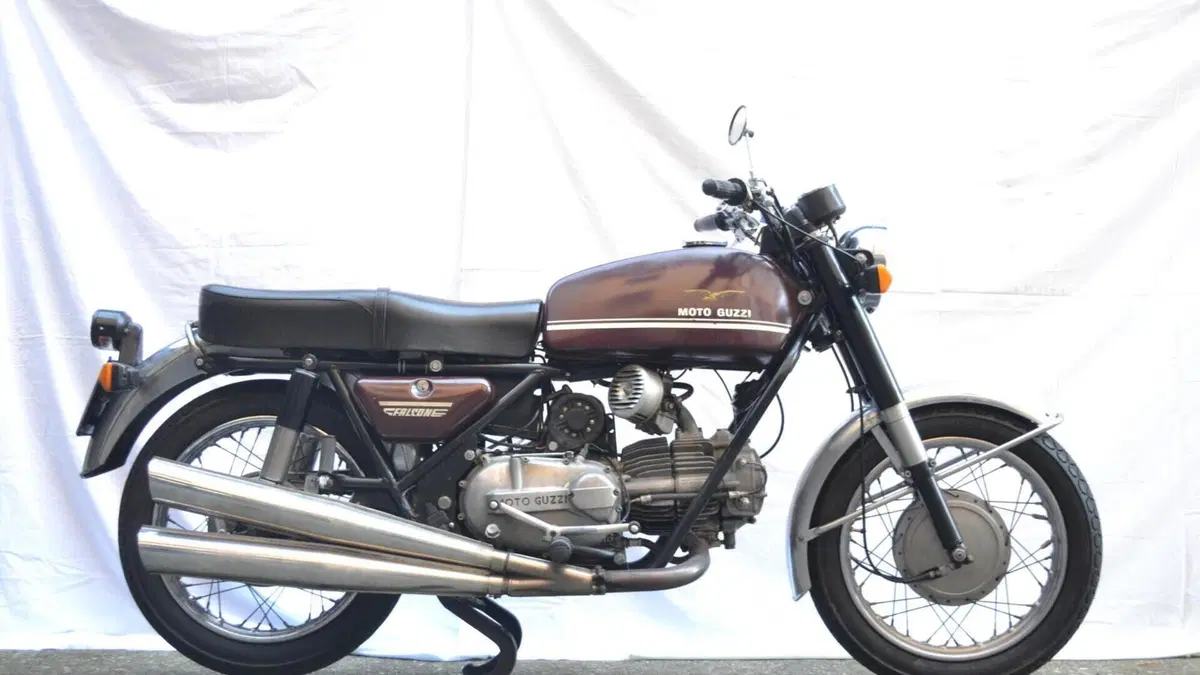 Moto Guzzi   (2)