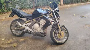 Kawasaki ER-6N (2005 - 08)  (3)