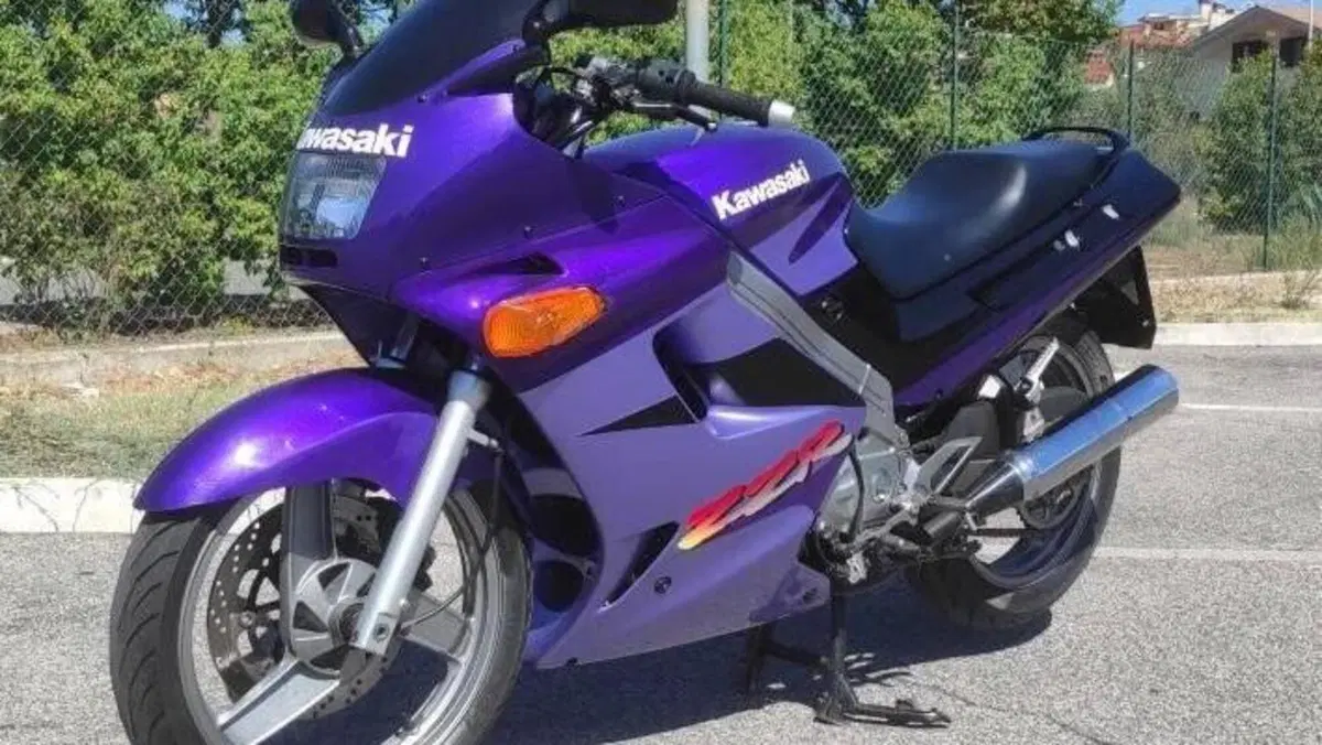 Kawasaki   (2)