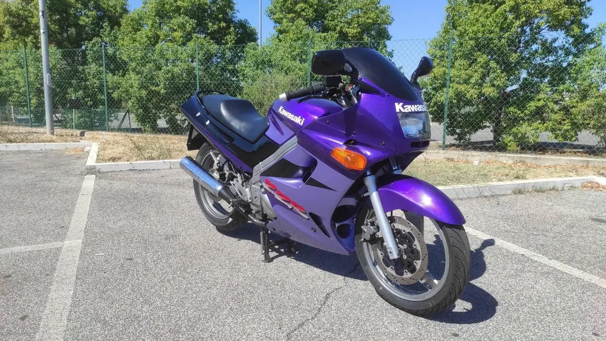 Kawasaki   (6)