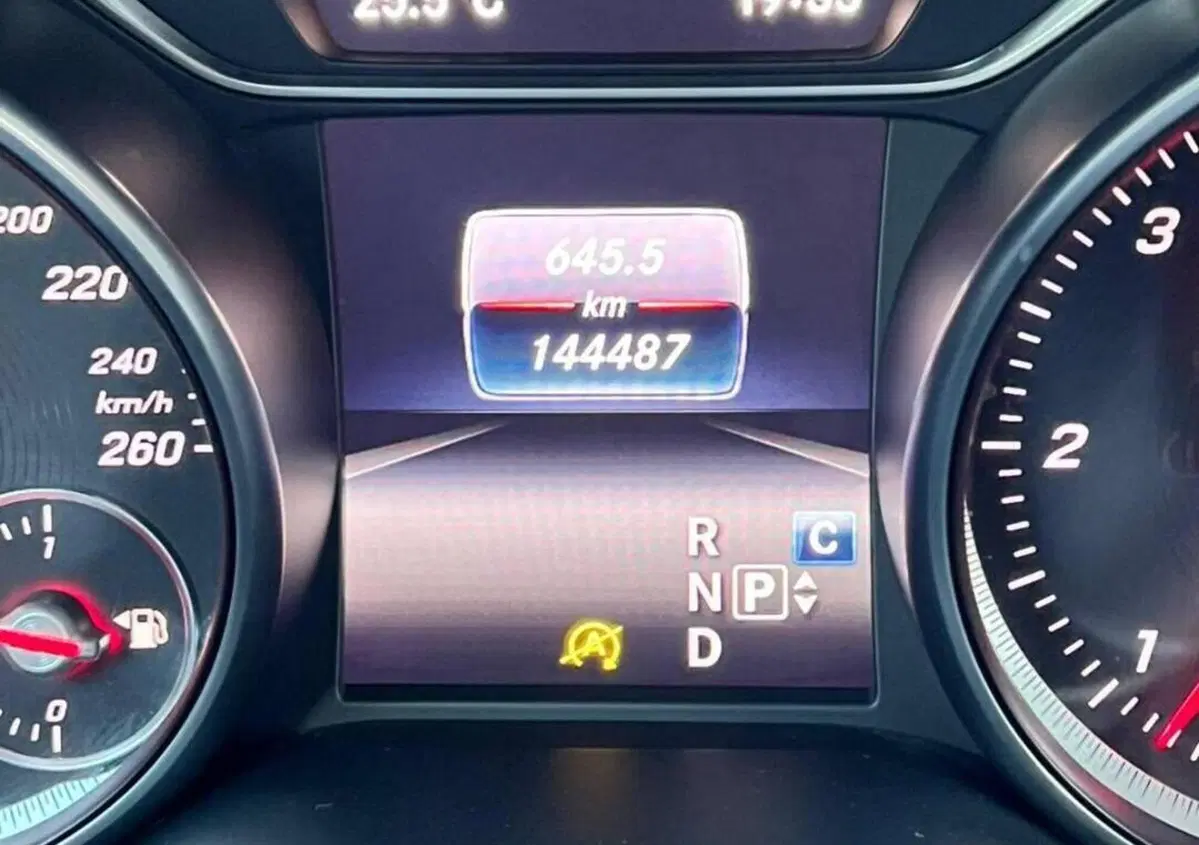 Mercedes-Benz GLA SUV 200 d Automatic Executive (5)