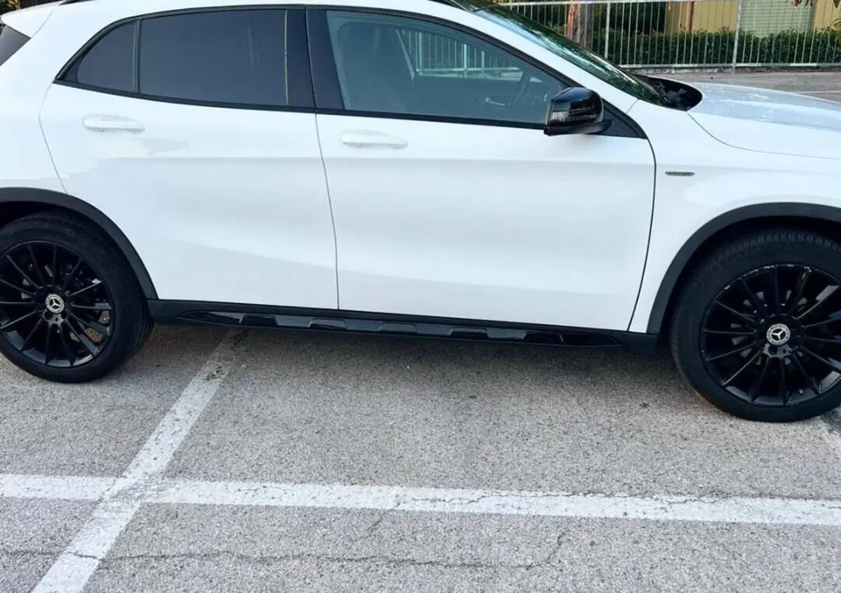 Mercedes-Benz GLA SUV 200 d Automatic Executive (12)
