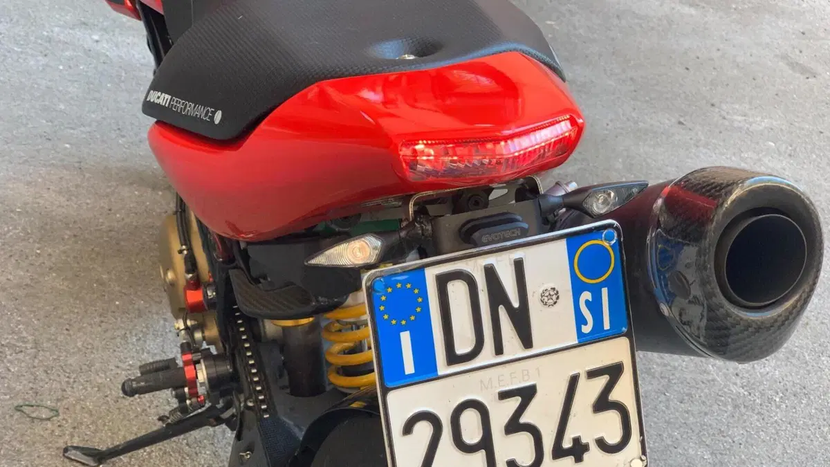 Ducati Hypermotard 1100 S (2007 - 09)  (5)