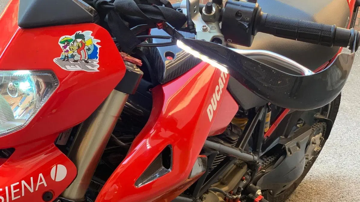 Ducati Hypermotard 1100 S (2007 - 09)  (6)