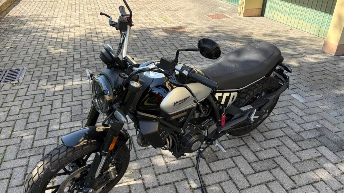 Ducati Scrambler 800 Icon (2023 - 24)  (2)