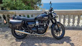 Triumph Street Twin 900 (2016) usata
