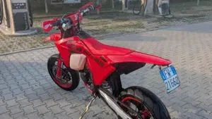 GASGAS EC 125 (2025)  (2)