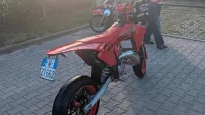 GASGAS EC 125 (2025)  (4)