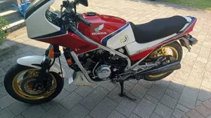 Honda   (2)