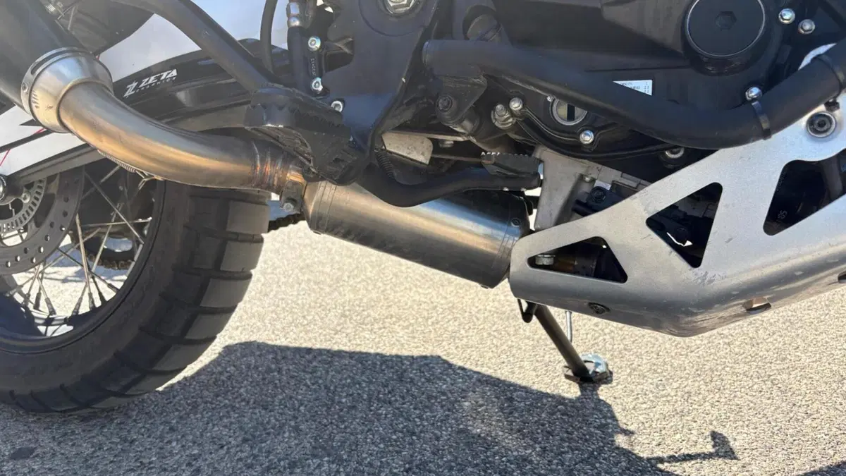 Moto Morini X-Cape 650 (2021 - 26)  (4)