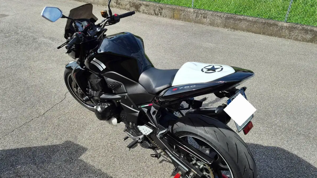 Kawasaki Z 750 (2007 - 14) 