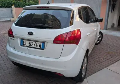 Kia Venga 1.4 CVVT LX Easy (3)