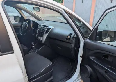 Kia Venga 1.4 CVVT LX Easy (4)