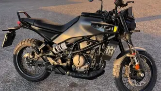 Husqvarna Svartpilen 401 (2024 - 26) usata