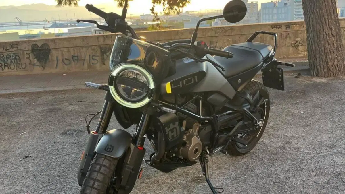 Husqvarna Svartpilen 401 (2024 - 26)  (2)