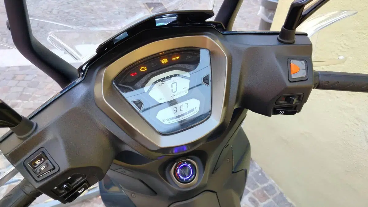 Kymco Agility 350i NN R16 (2023 - 26)  (4)