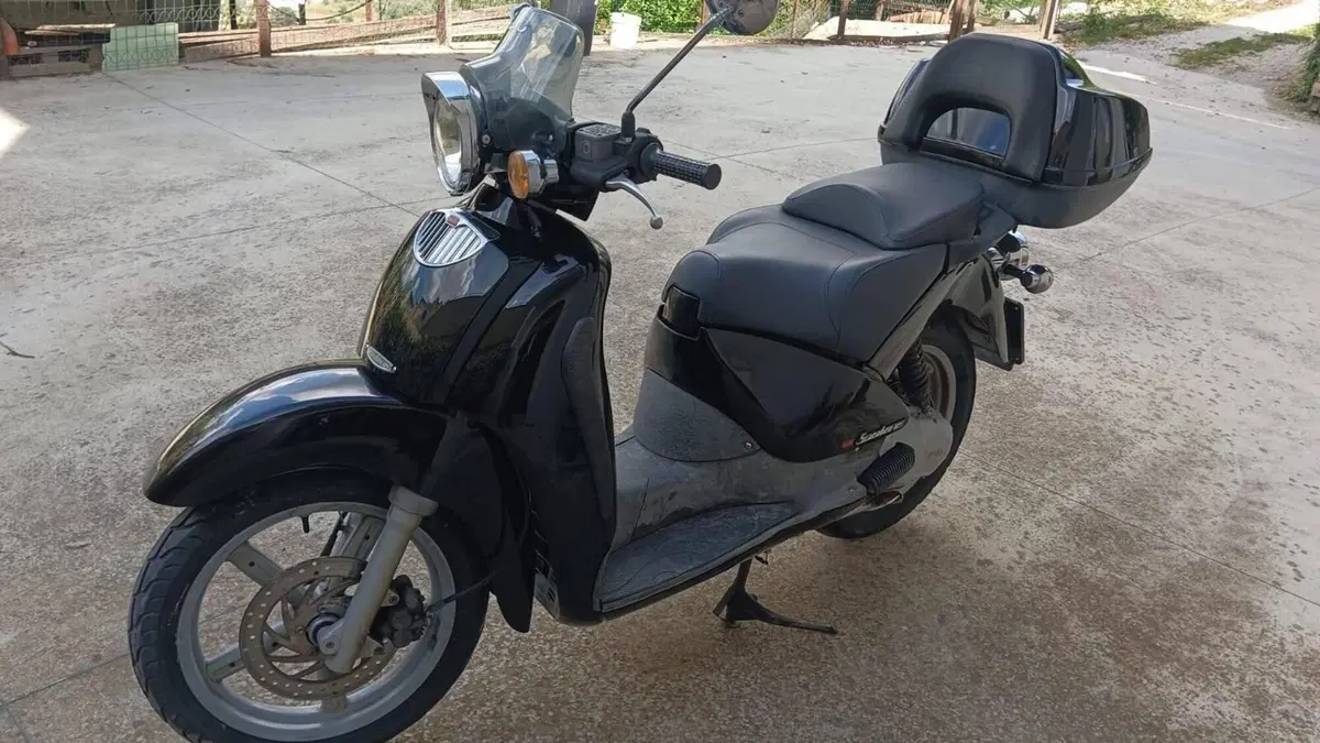 Aprilia Scarabeo 125 (1999 - 06)  (3)