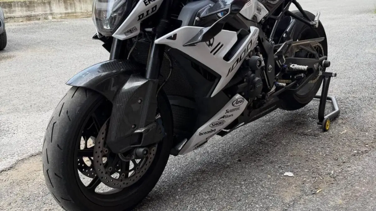 Bmw M 1000 R (2023 - 24)  (2)