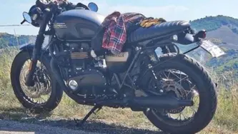 Triumph Bonneville T120 Gold Line Edition (2022 - 23) usata