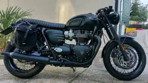 Triumph Bonneville T120 Gold Line Edition (2022 - 23)  (2)
