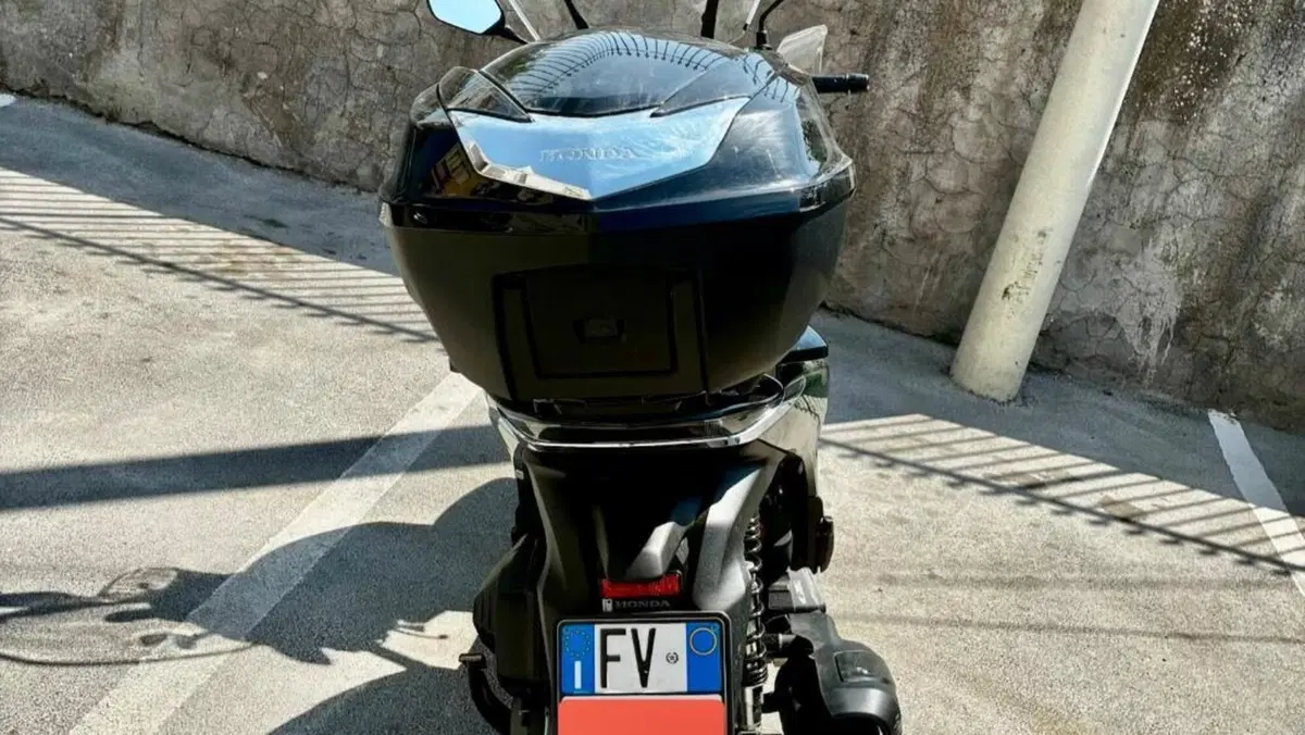 Honda SH 150i Vetro (2024 - 25)  (2)